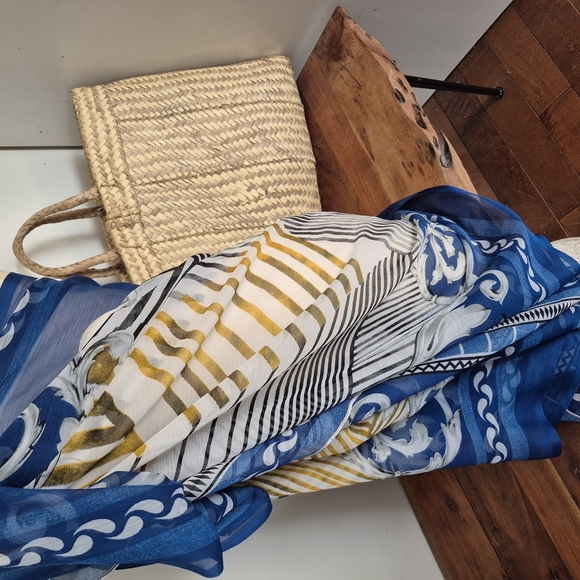 Blue and White Patterned Scarf - Picture 3 of 11